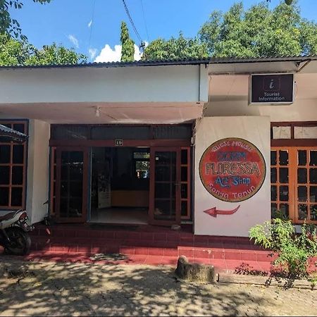 Guest House Dorm Floressa Maumere Luaran gambar