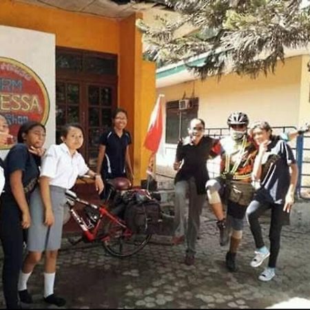 Guest House Dorm Floressa Maumere Luaran gambar