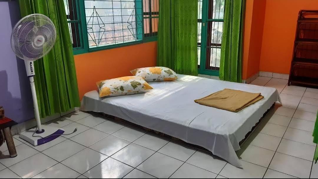 Guest House Dorm Floressa Maumere Luaran gambar